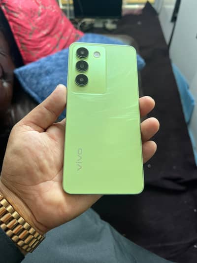 vivo y100