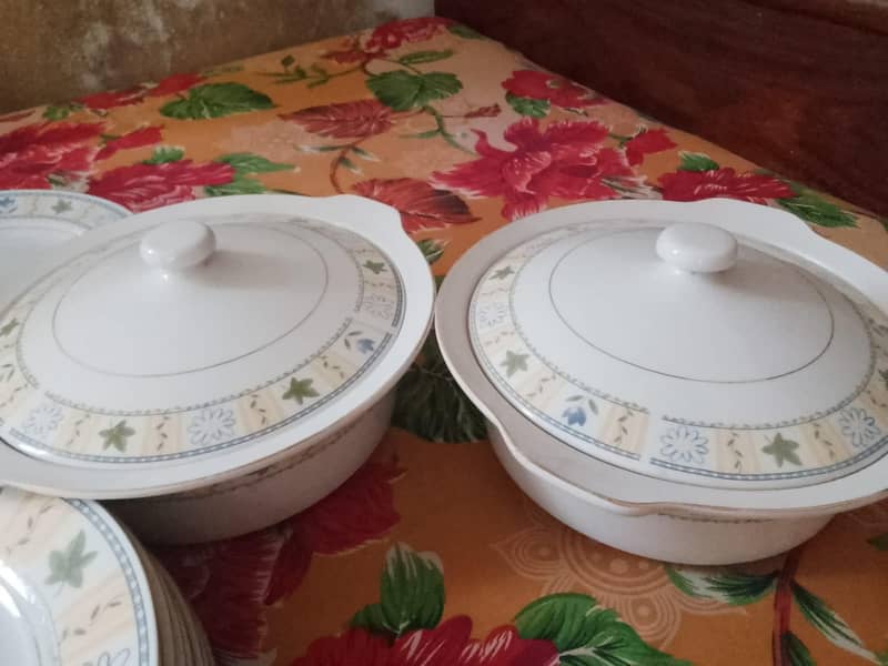 Dinner set 3
