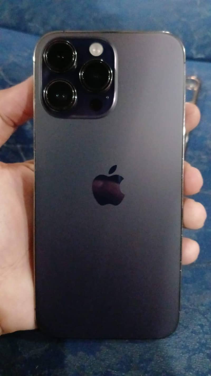 Apple iPhone 14 Pro Max 1