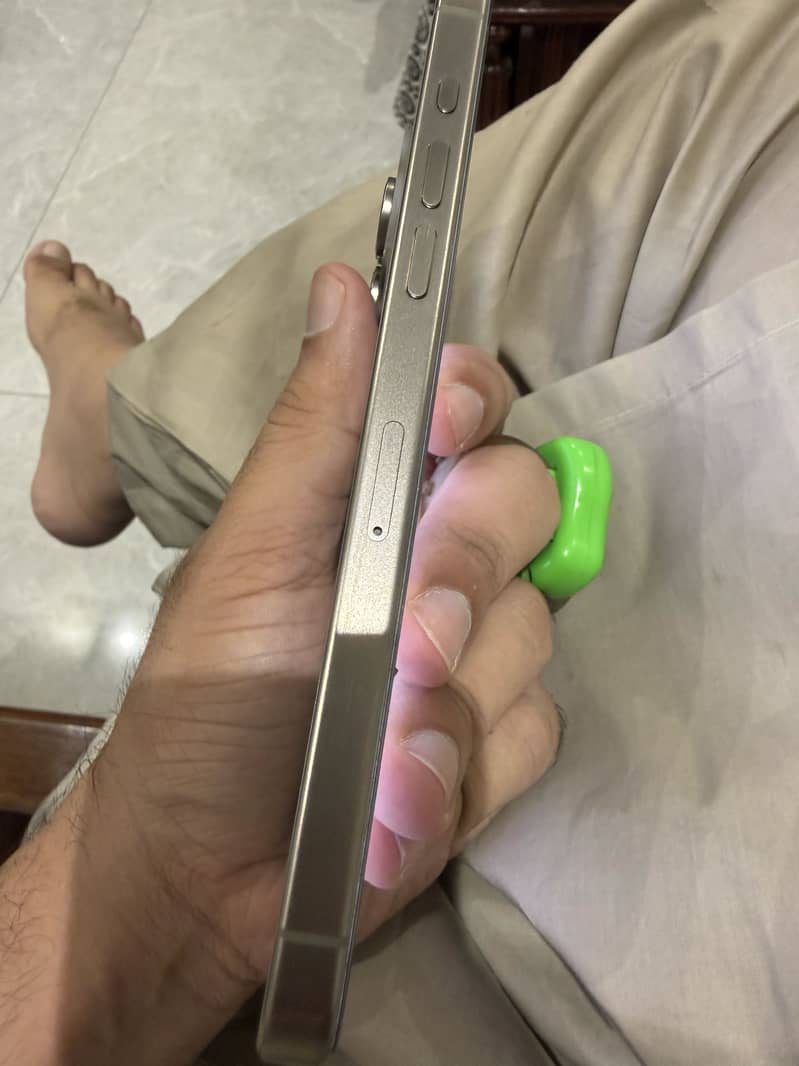 Apple iPhone 15 Pro Max 1