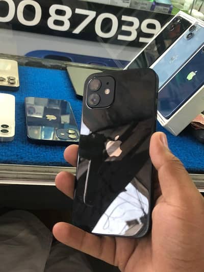 Apple iPhone 12