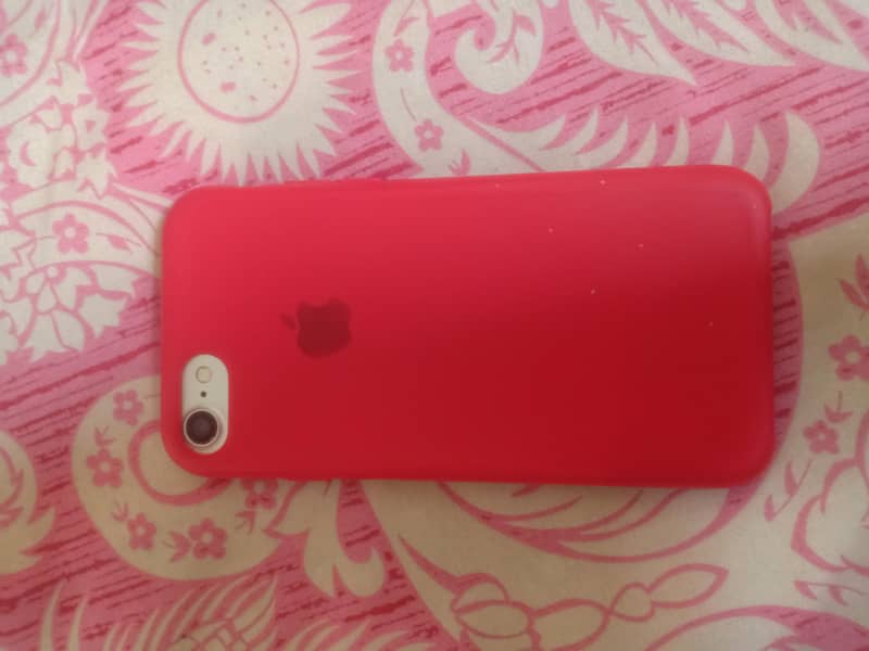 Apple iPhone 7 0