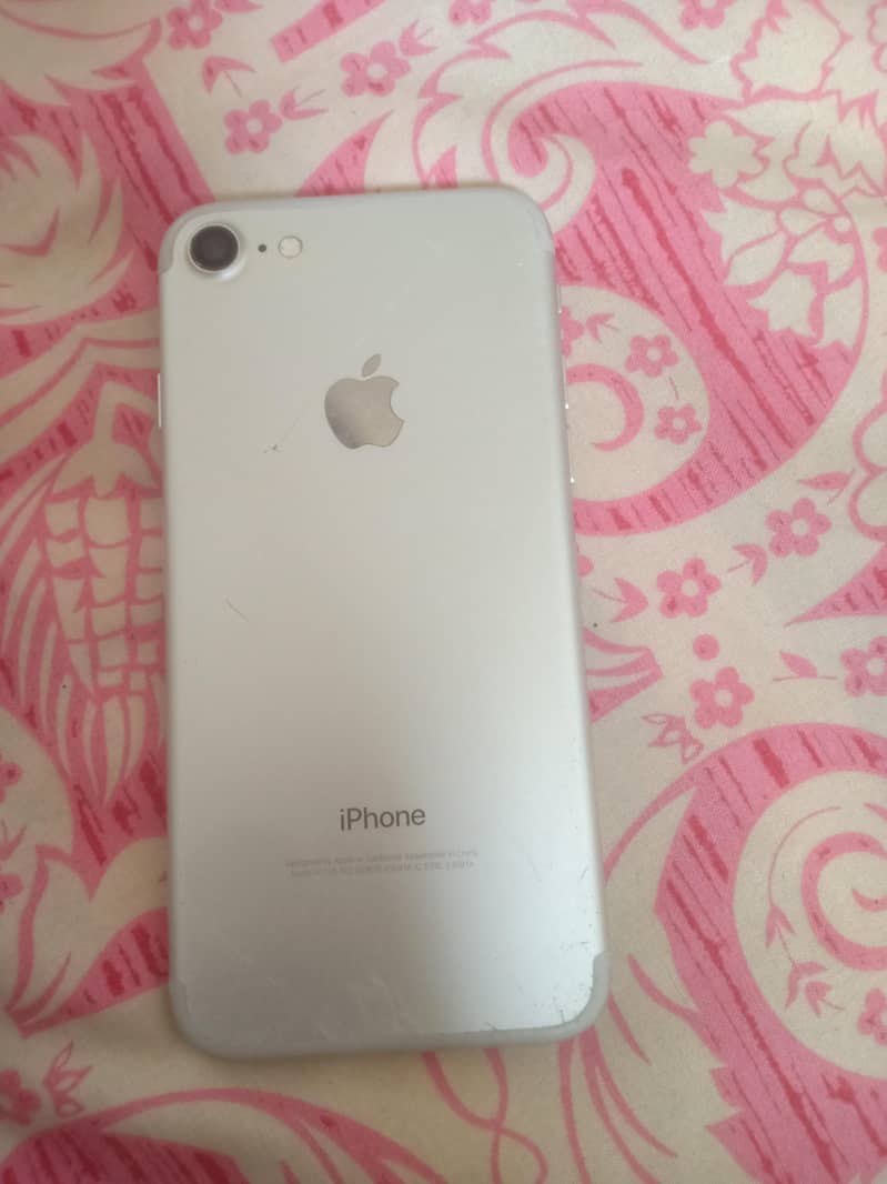 Apple iPhone 7 2