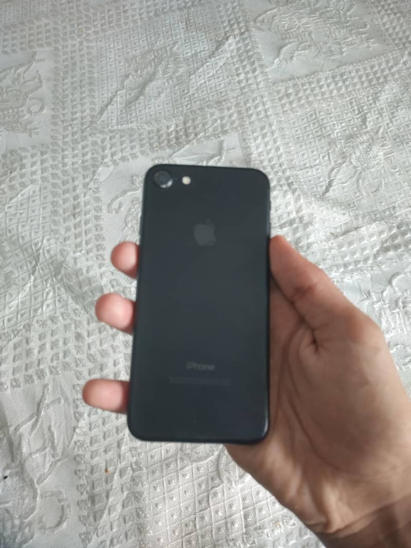 Apple iPhone 7 5