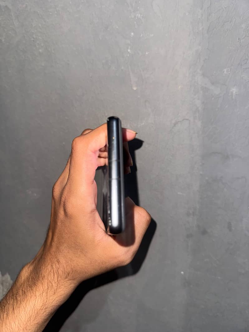 Google Pixel 7a 11