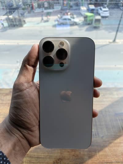 Apple iPhone 16 Pro Max