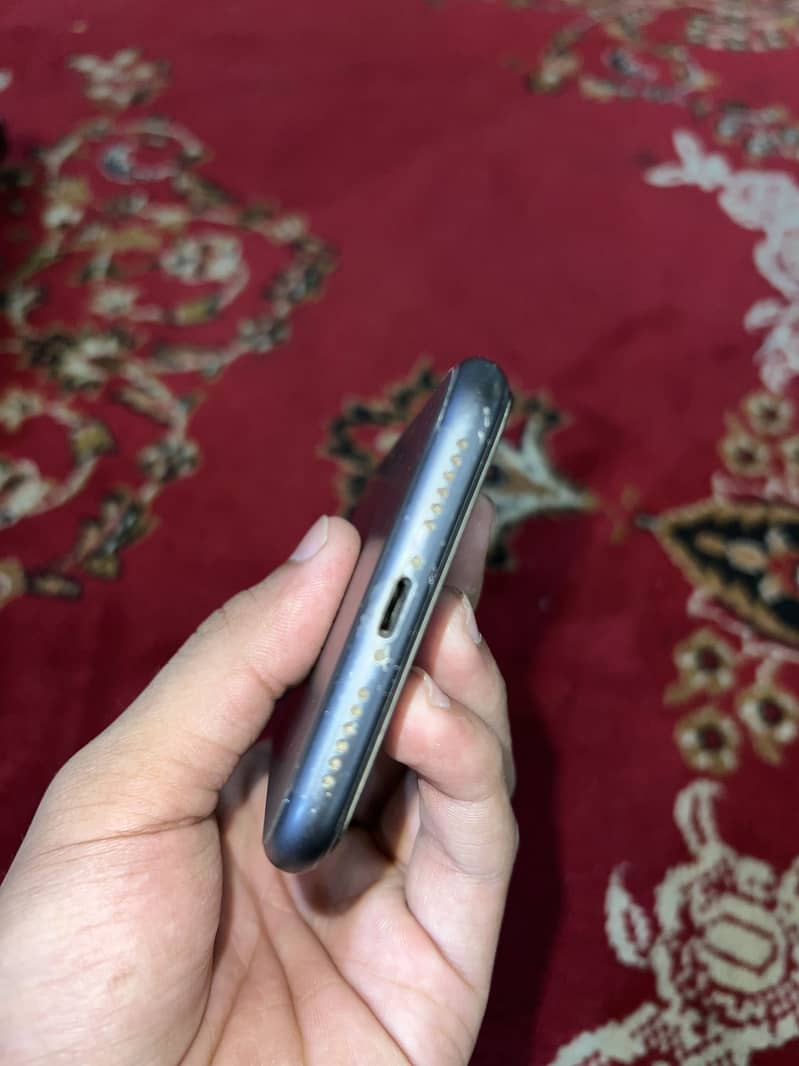 Apple iPhone 11 1