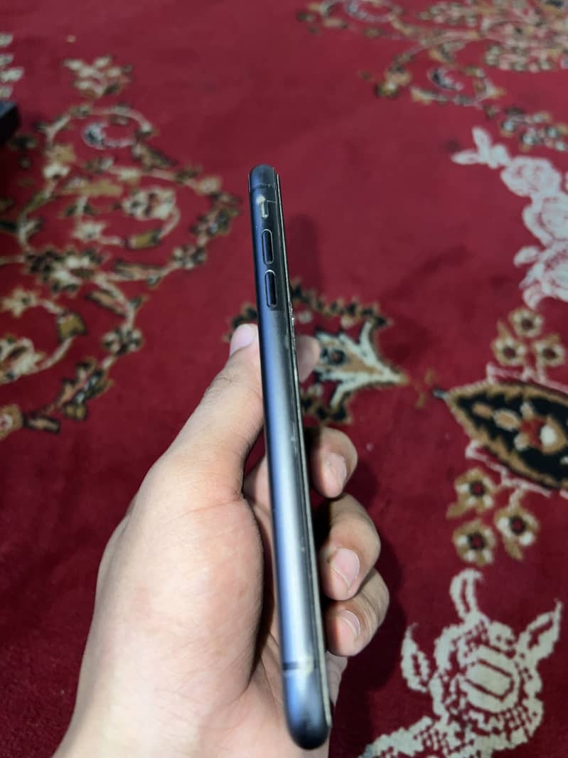 Apple iPhone 11 2
