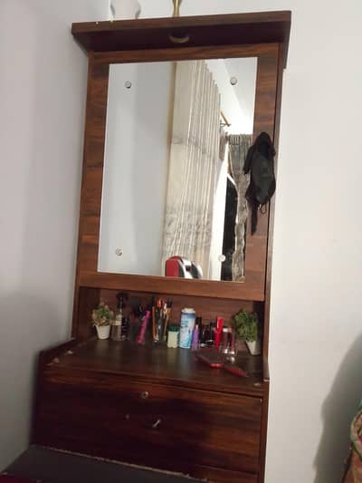 Dressing table with mirror