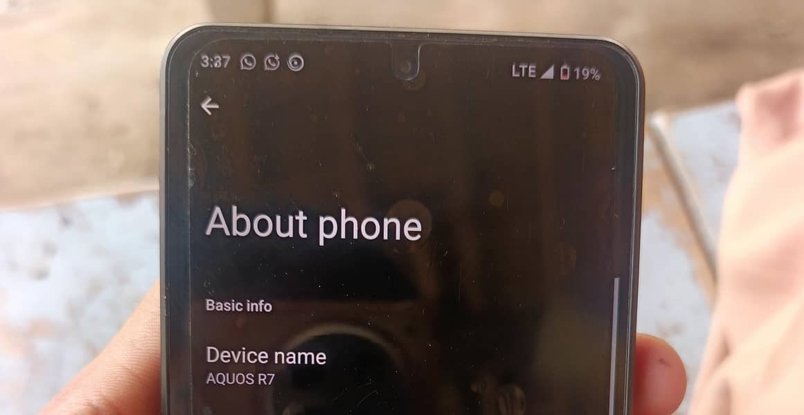 Sharp Aquos R7 2
