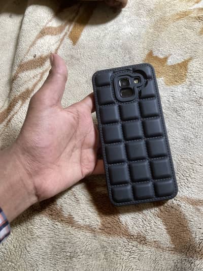 Samsung Mobile J6