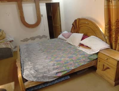 Double bed with side tables