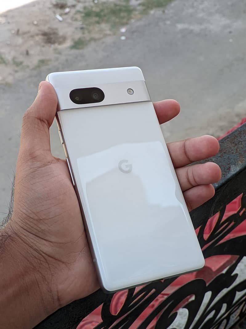 Google Pixel 7a 1