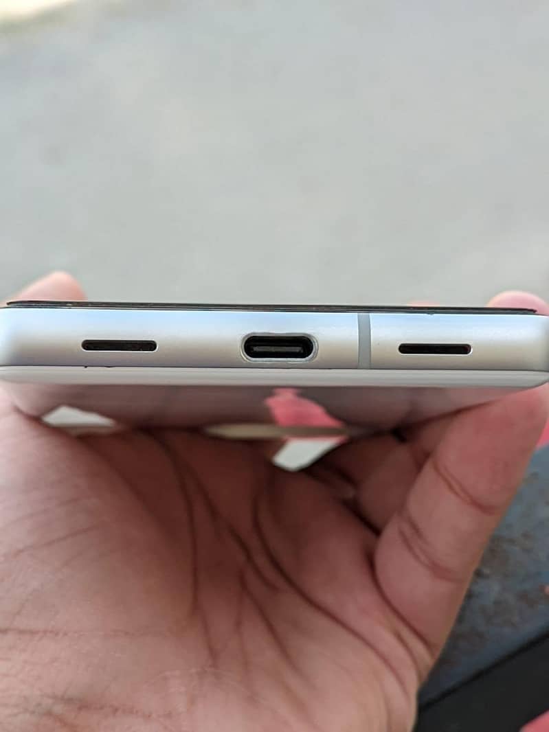 Google Pixel 7a 3