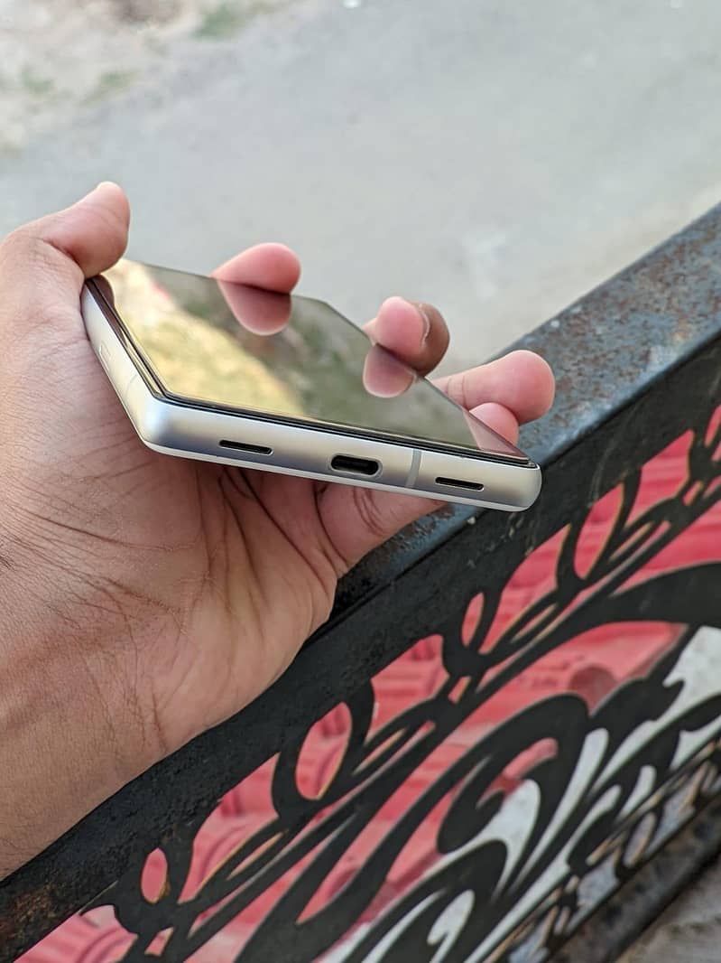 Google Pixel 7a 4