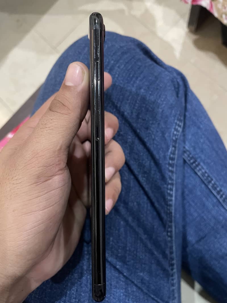 Apple iPhone 7 Plus 1