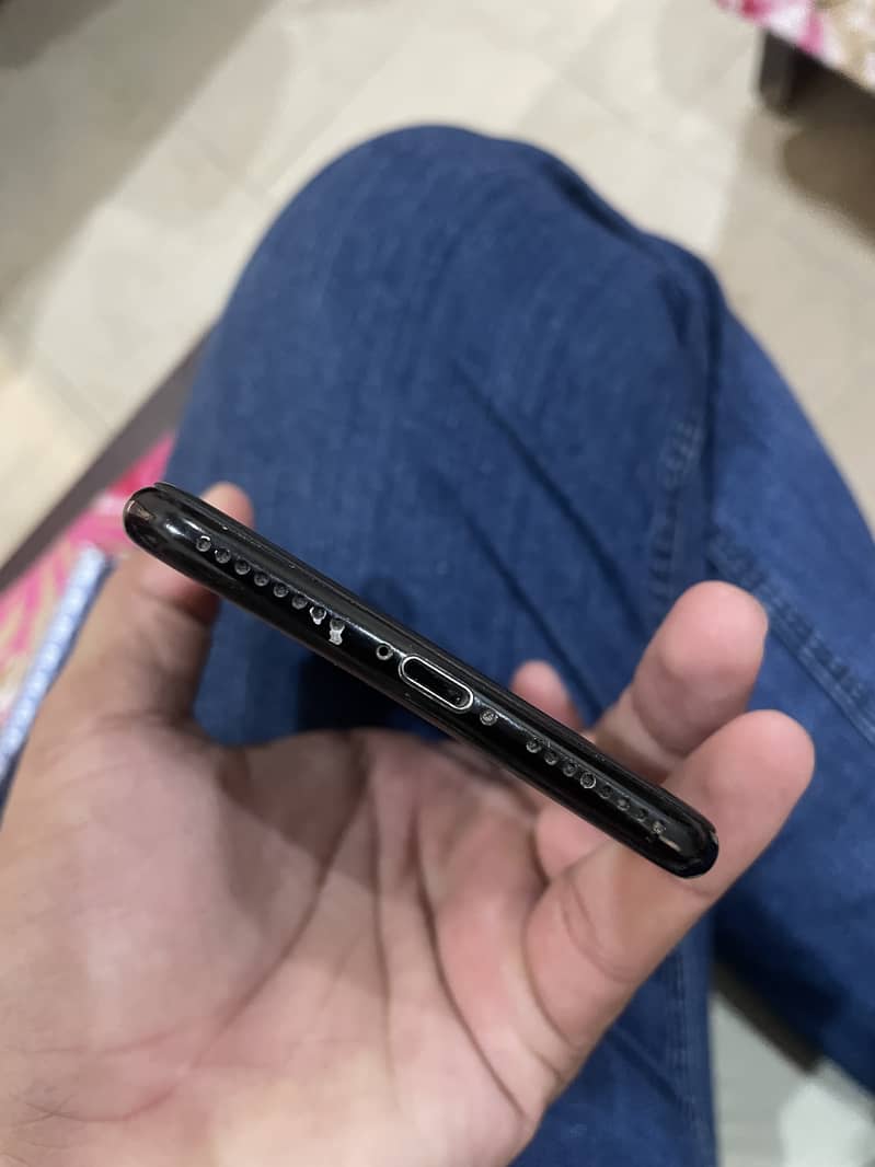 Apple iPhone 7 Plus 3