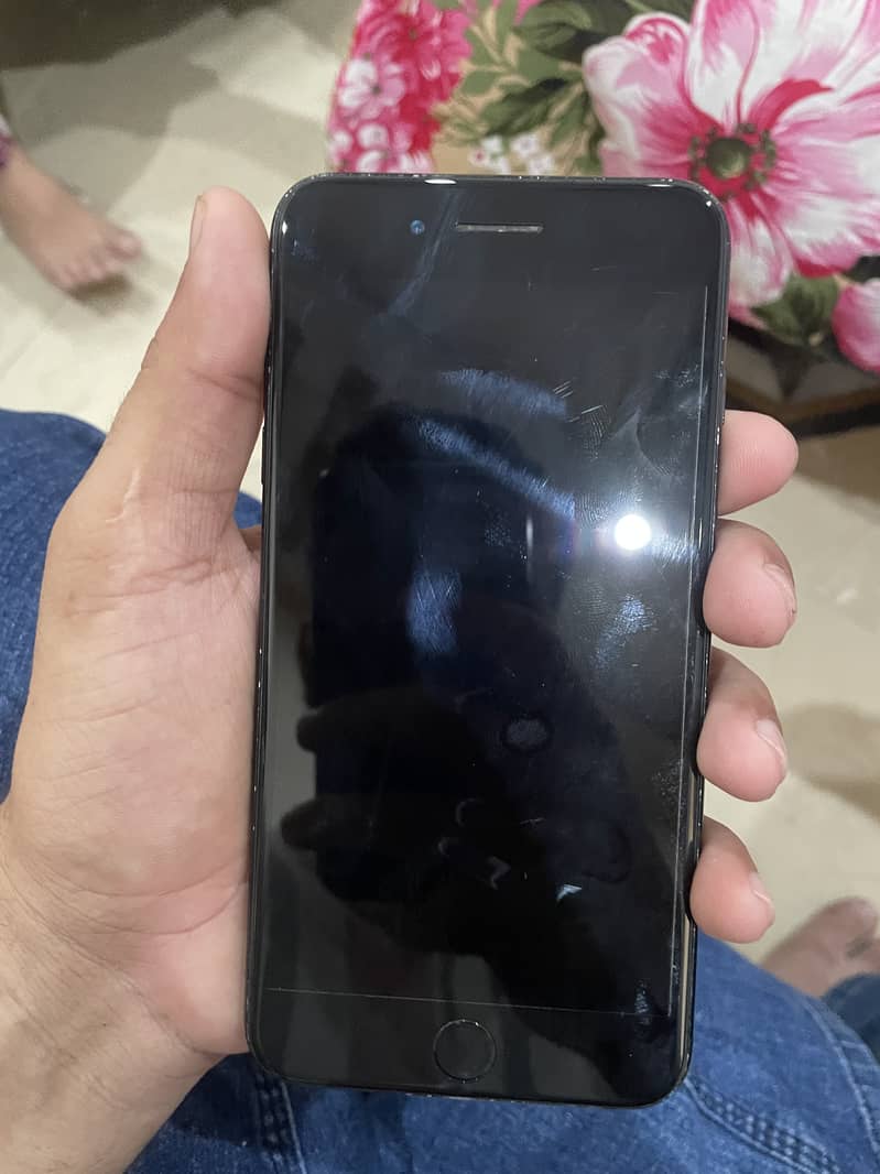 Apple iPhone 7 Plus 5