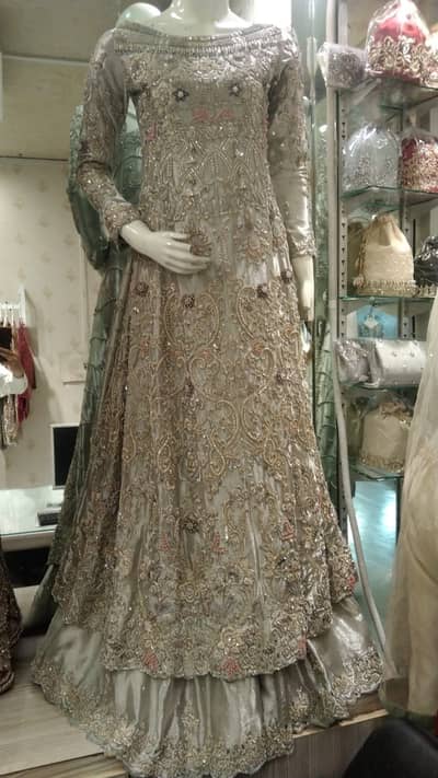 Wedding dress
