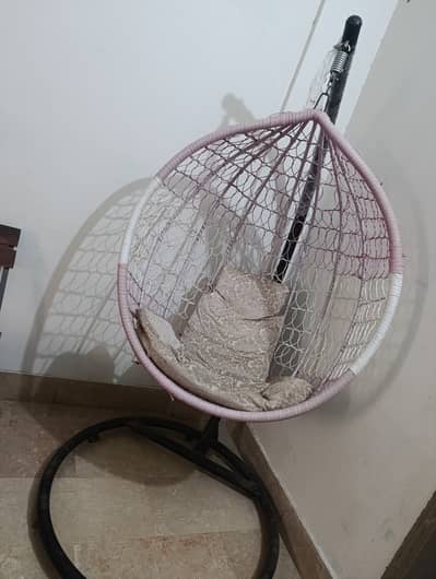 Hanging Egg Swing Chair – Pink & White – Excellent Condition