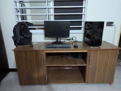 Computer table for sale