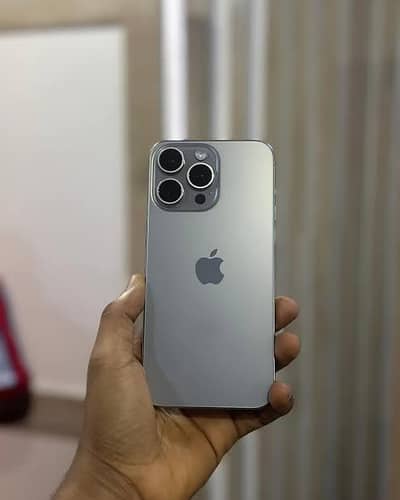 Apple iPhone 15 Pro Max