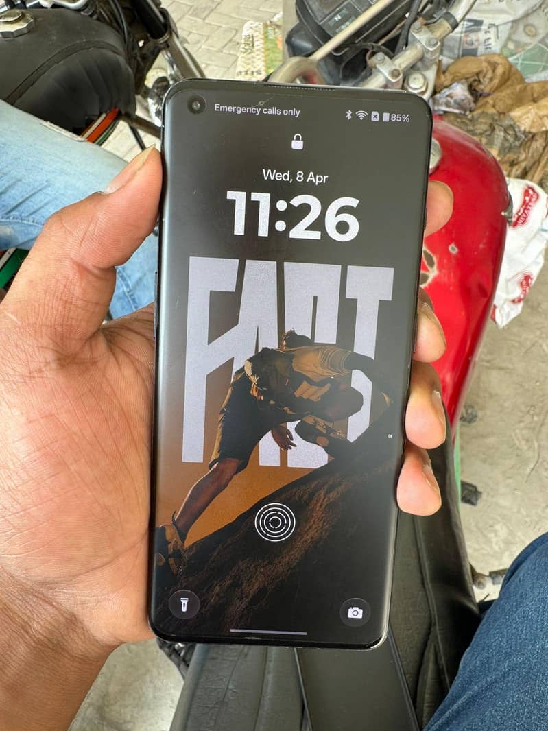 One Plus 10 Pro 6
