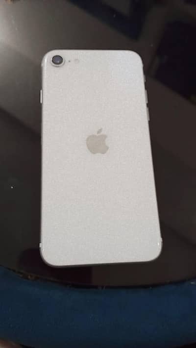 Apple iPhone SE water pack 64 gb 10 by 10 non minor secretch