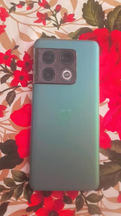 One Plus 10 Pro