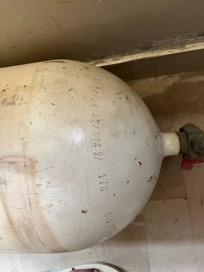 CNG Cylinder + Complete KIT