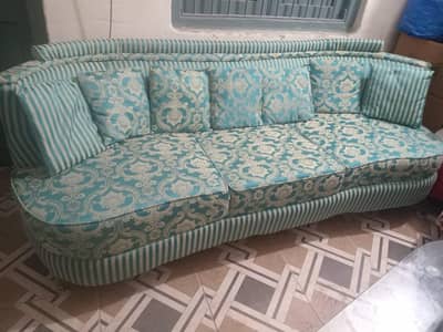 3 seater + 1 seat