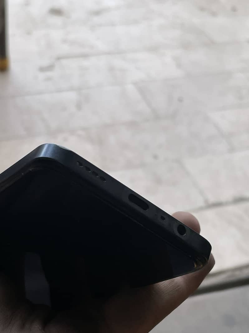 Realme C65 1