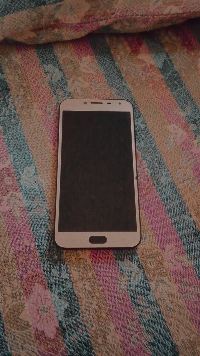 Samsung Mobile J4 4