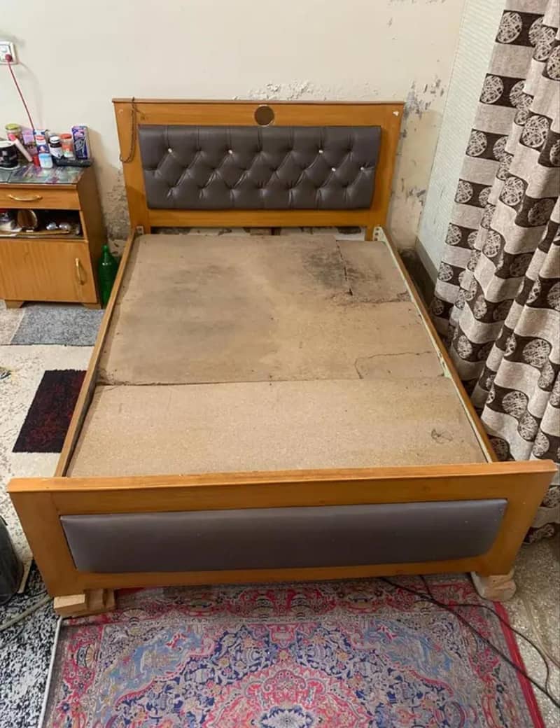 Queen bed 1