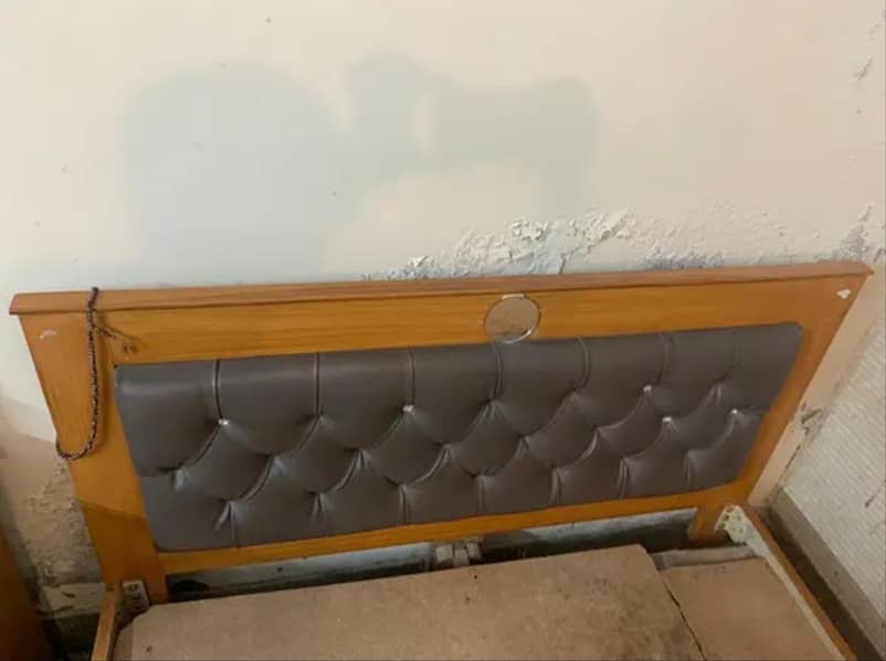Queen bed 3