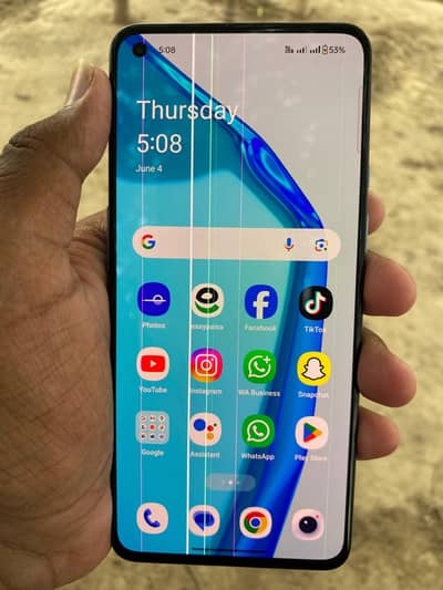 One Plus 9 Pro all ok panel mein line hai Baki all okay