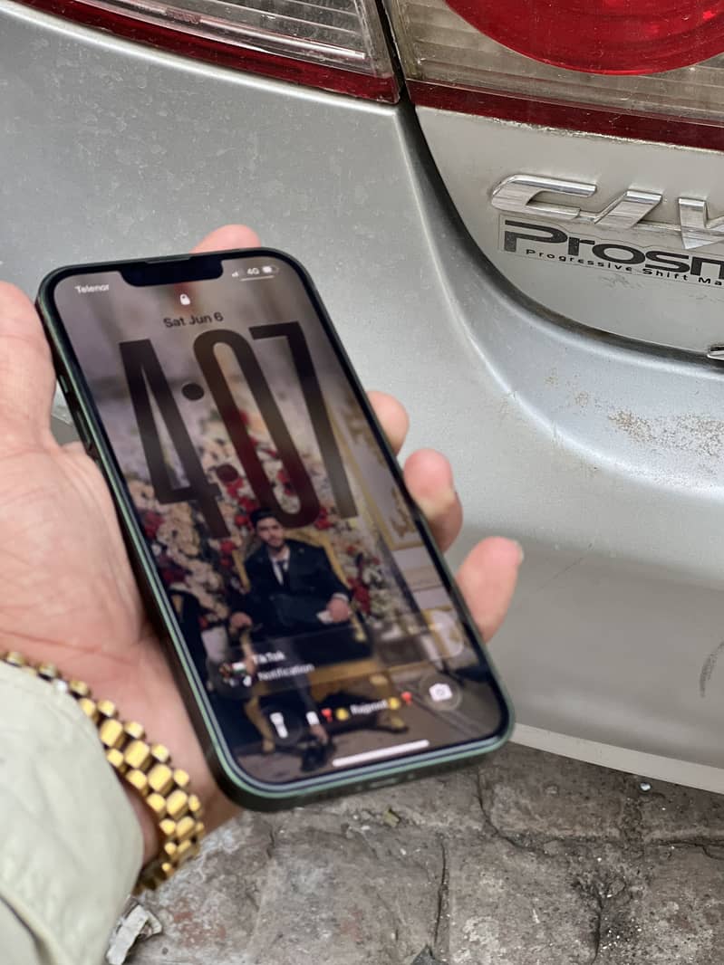 Apple iPhone 13 5