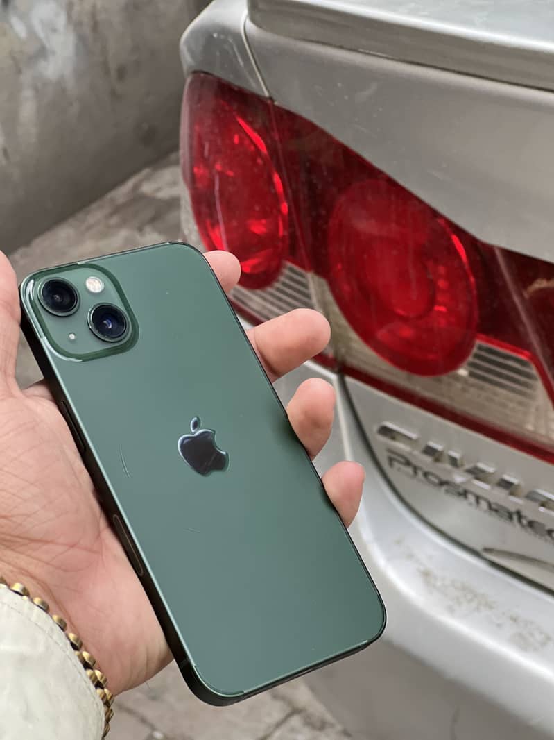 Apple iPhone 13 7