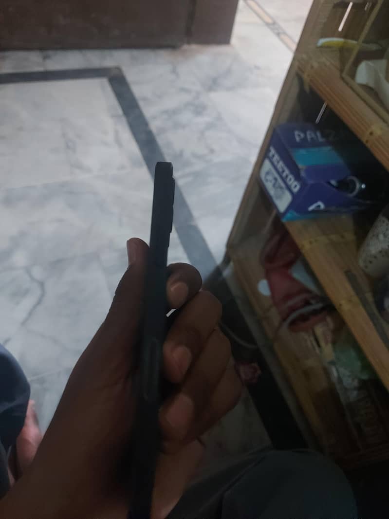 Apple iPhone 12 3
