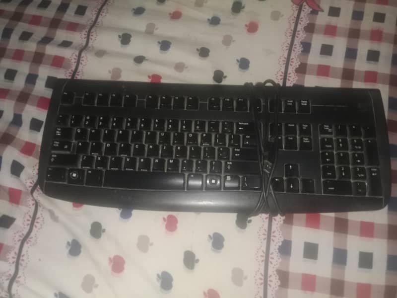 Normal computer keyboard 0