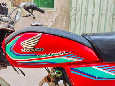 HONDA 70cc FOR SALE BRAND NEW CONDITION