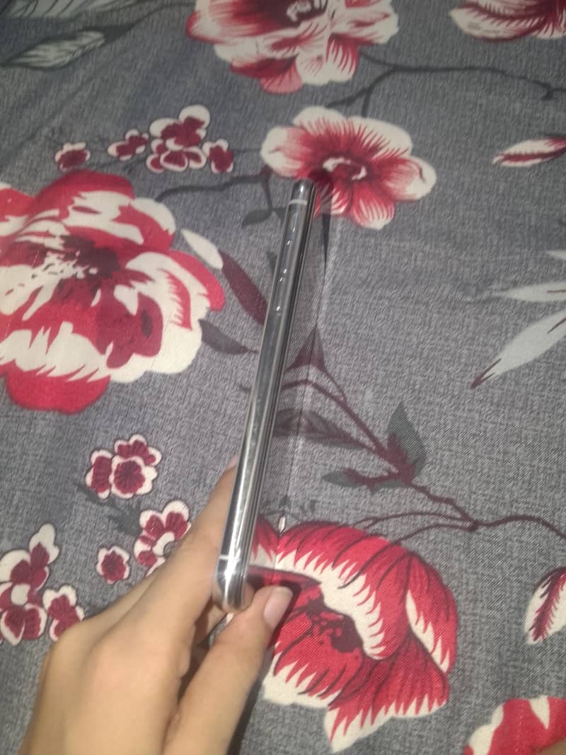 Apple iPhone X 2