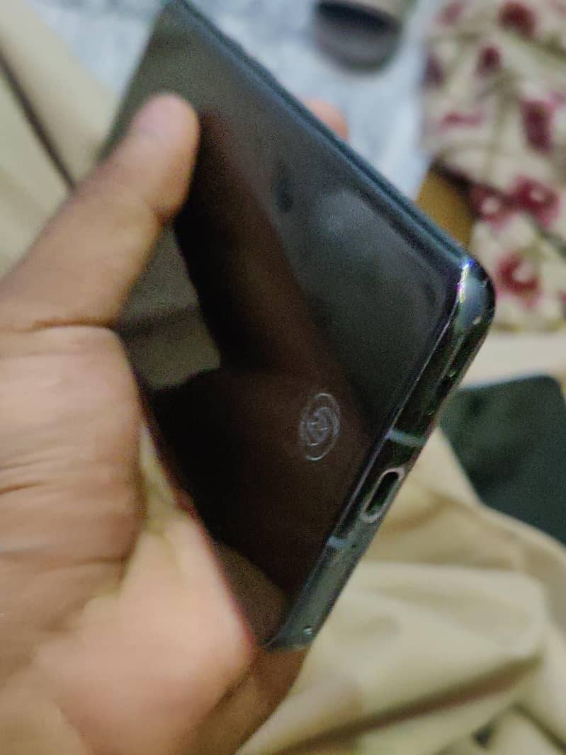 One Plus 9 Pro 6