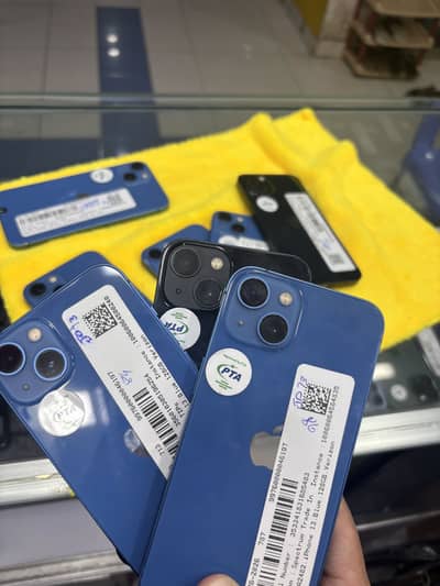 Apple iPhone 13