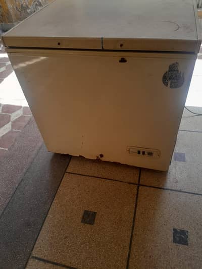 dawlance  deep freezer