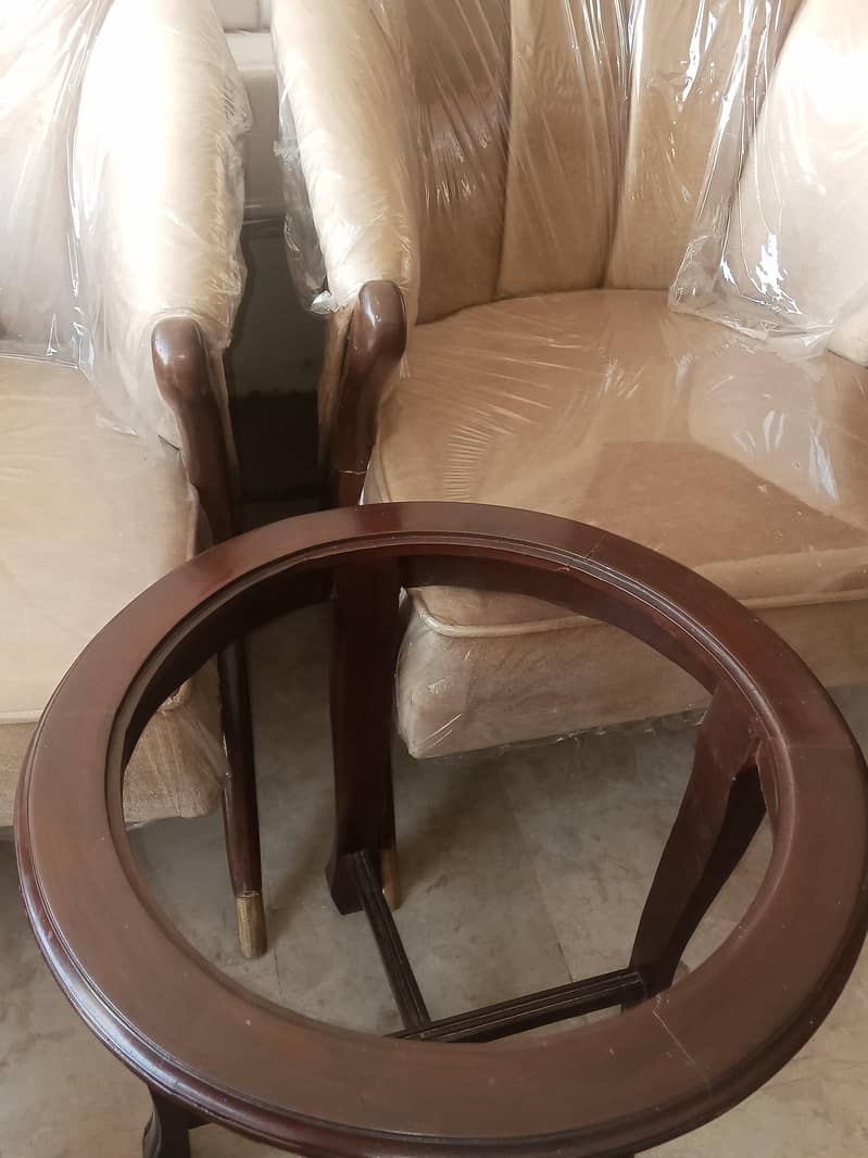 2 sofa with table 0