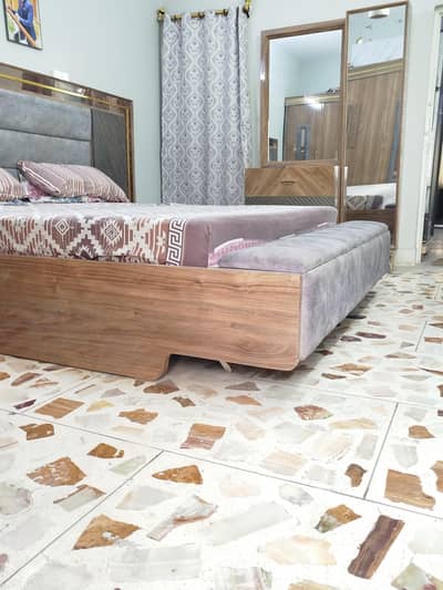 Lassani Wooden Used Furniture Set – Excellent Condition (9/10)