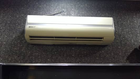 1.5 ton orient v good condition