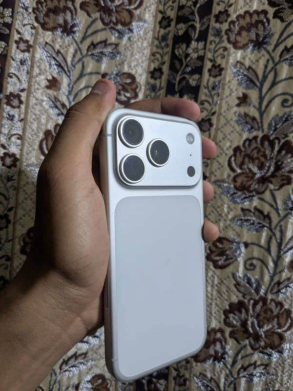IPhone 17 pro 1