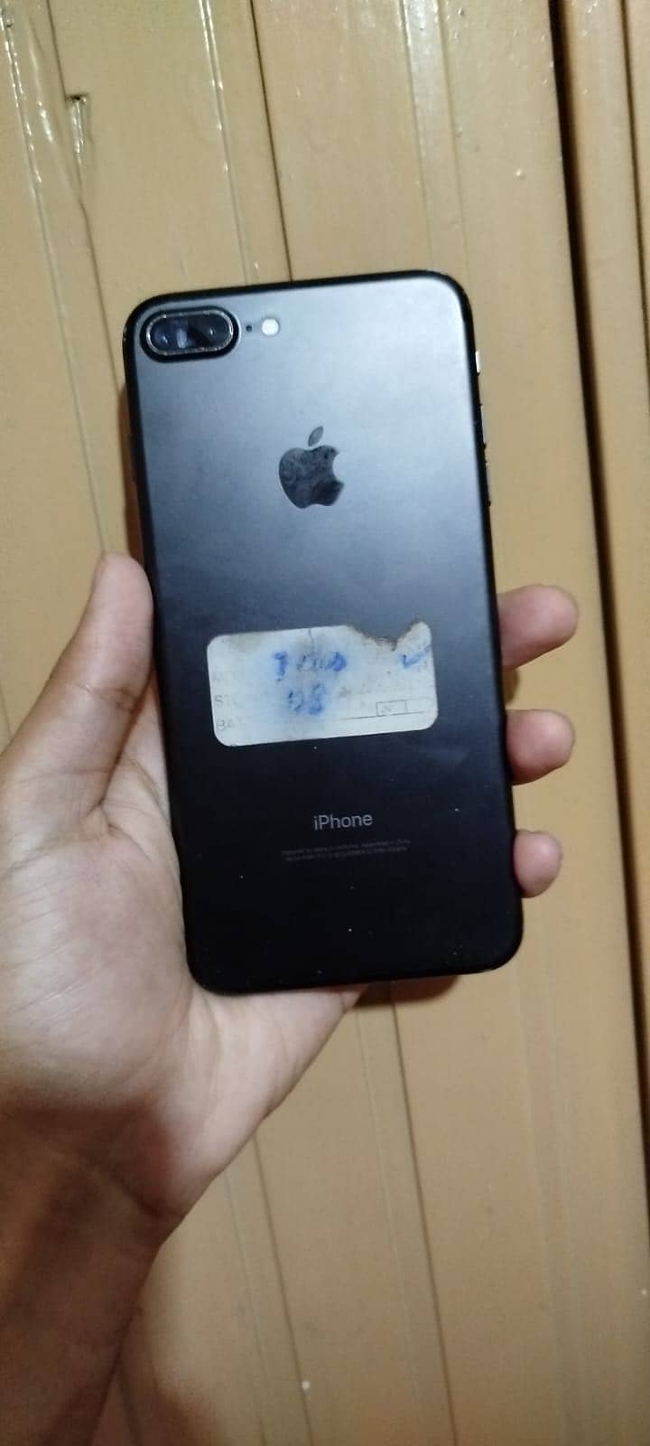Apple iPhone 7 Plus 1